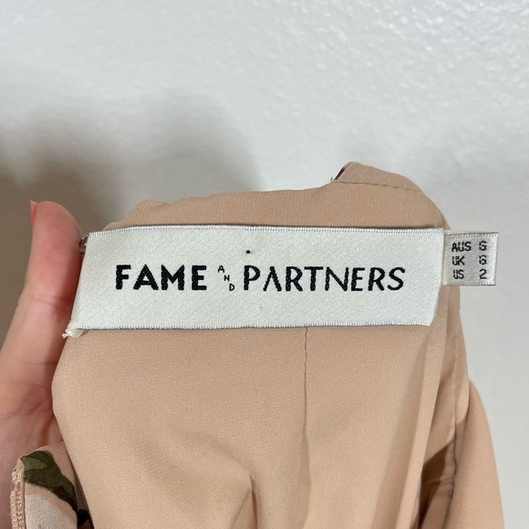 Fame and Partners Deco Siren Strappy Open Back Thigh Slit Maxi Dress Rose Floral - Picture 8 of 10